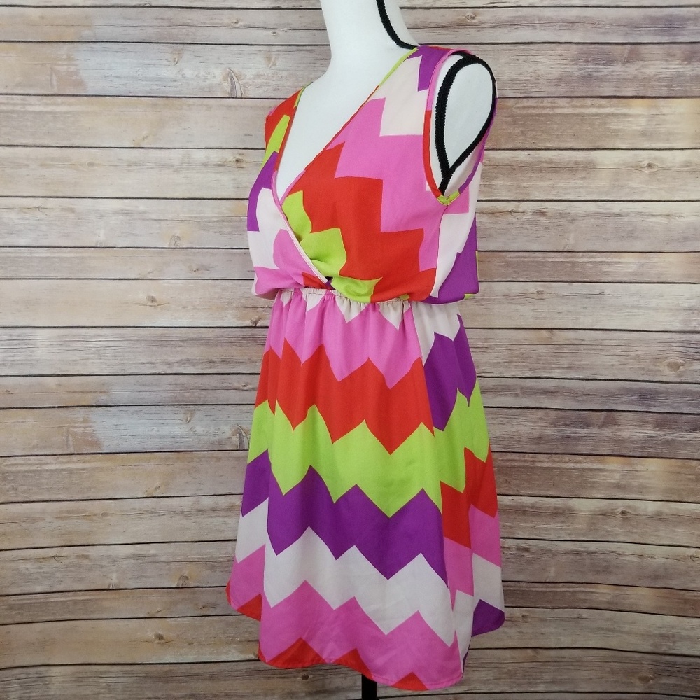 Peach Love Cream California Dress Size Small - Picture 3 of 7